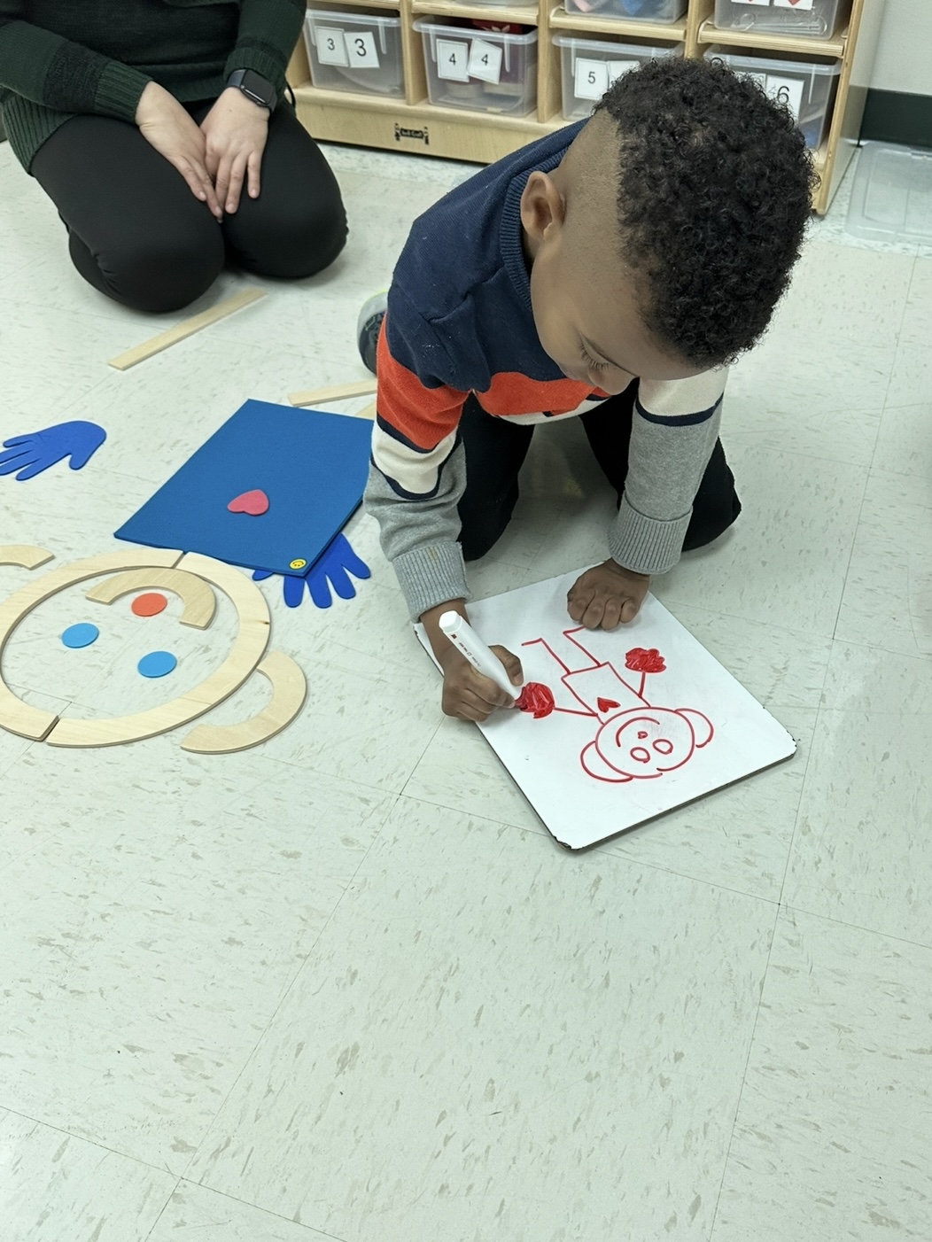 Organization support—classroom drawing activity